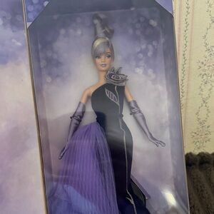 Bob Mackie Doll in Purple and Black Gown COLLECTOR EDITION  FROM AVON (T2)
